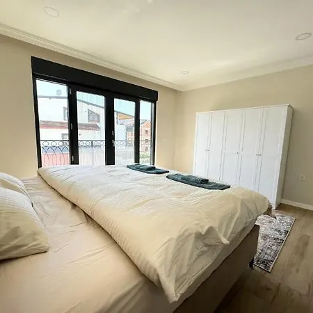 Bamboo Grove Apartment